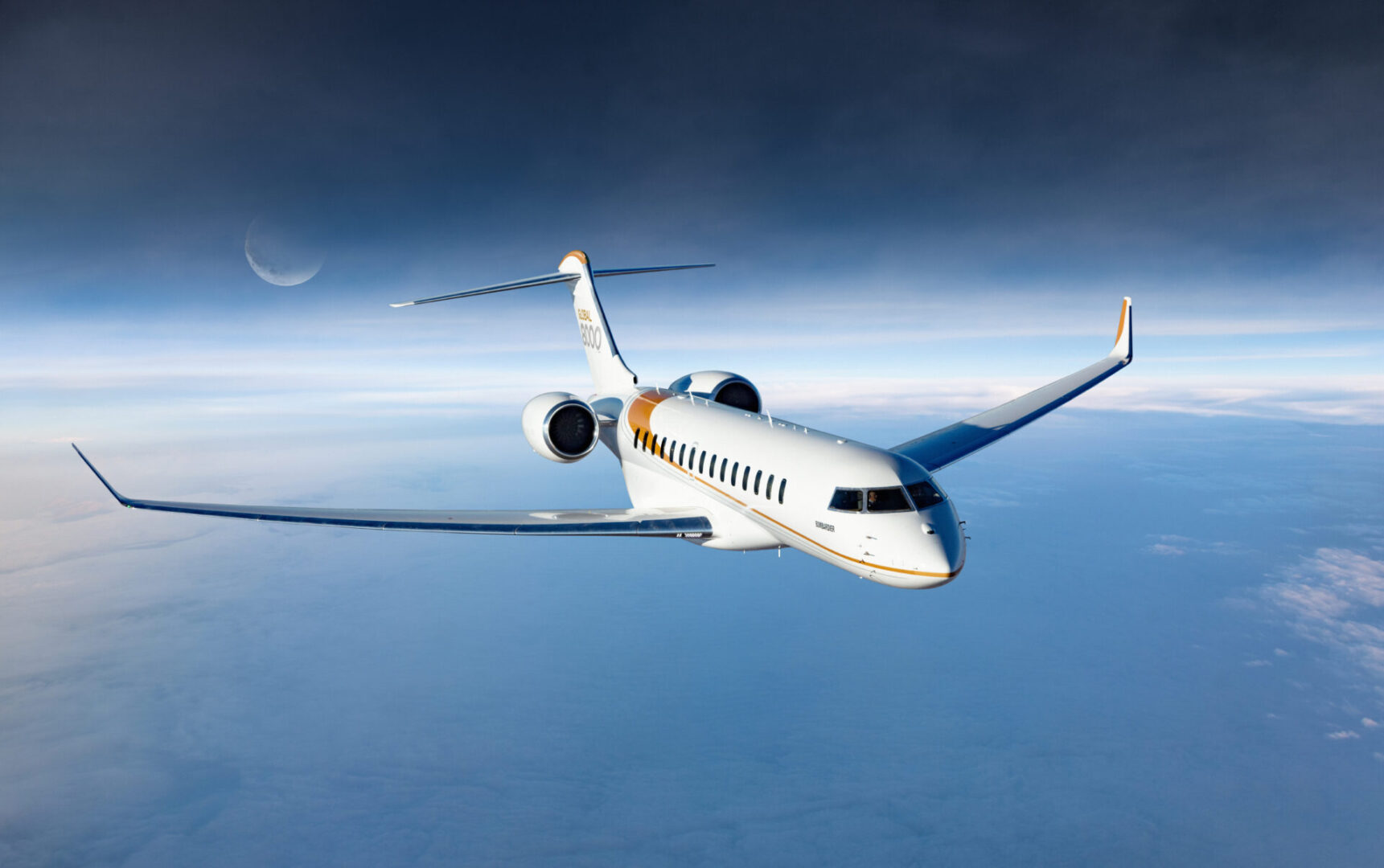 Global 8000 in flight