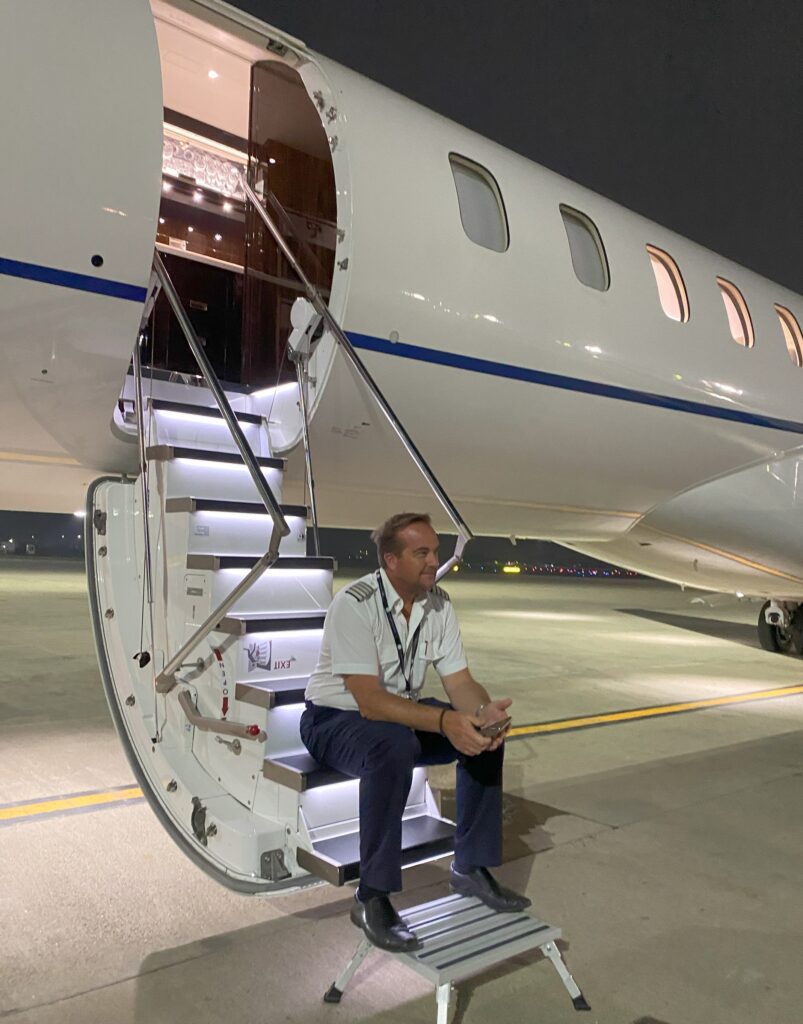 Vector Business Aviation News logo with blue and red colors.