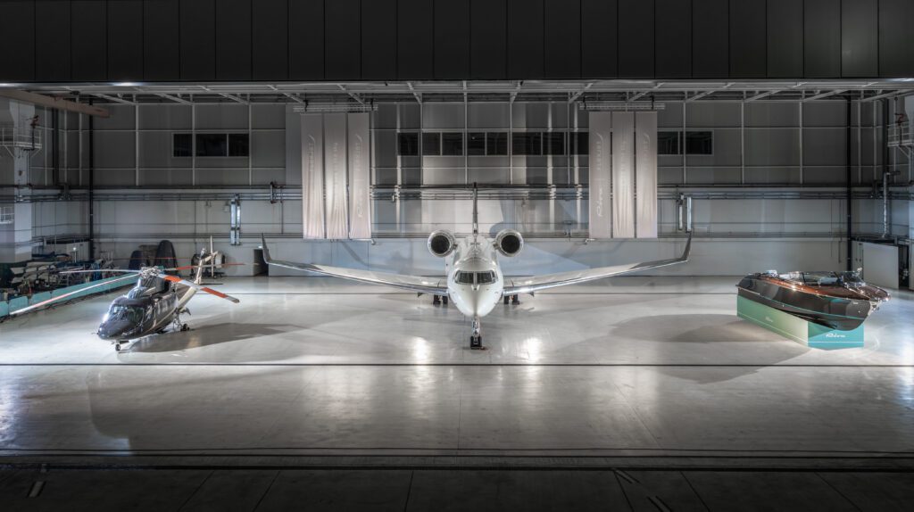 Vector Business Aviation News logo with blue and red colors.